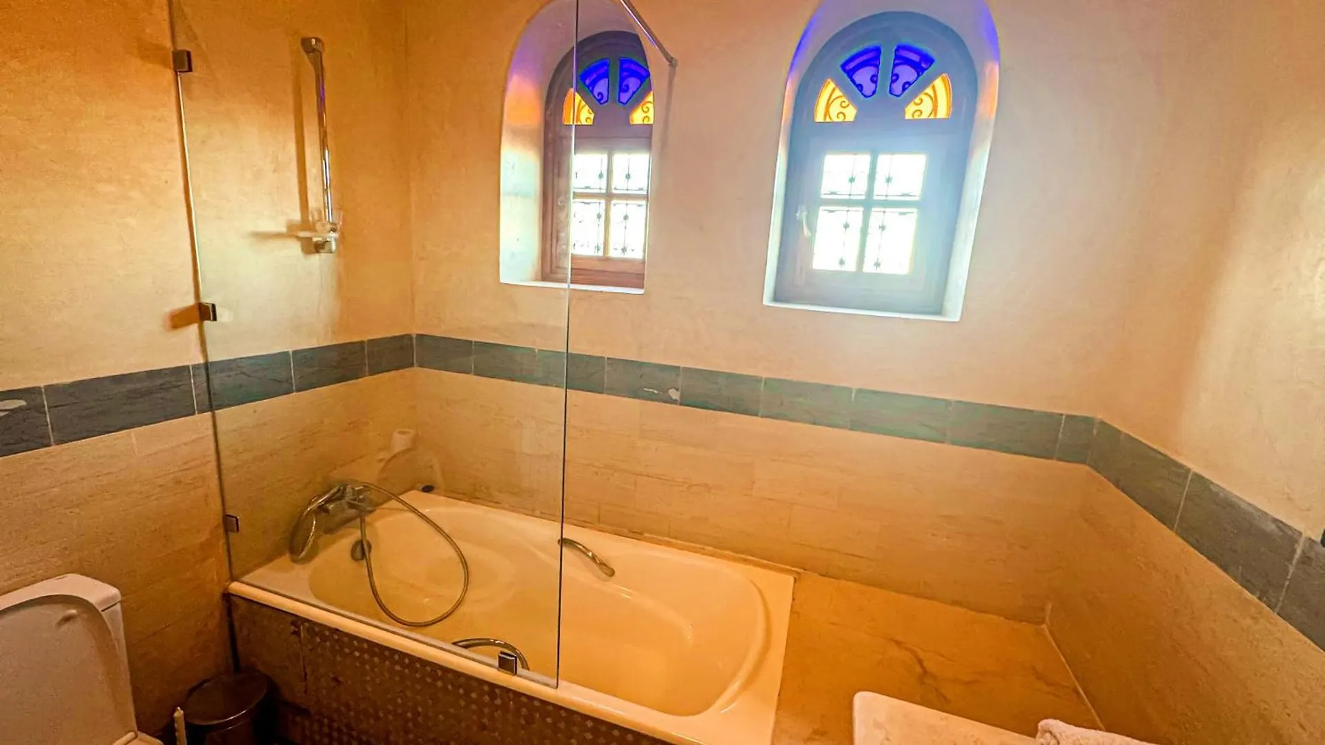 Charming Luxury Villa - Pool & Hot Tub Marrakesh
